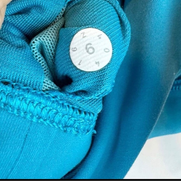 Lululemon Racerback Sports Bra - Picture 4 of 4